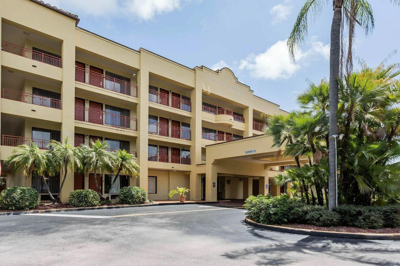 Boca Suites Deerfield Beach; Surestay Collection By BW المظهر الخارجي الصورة