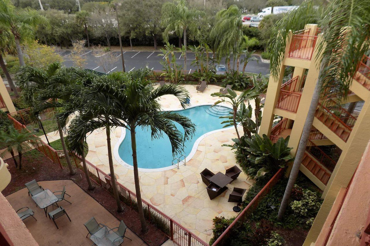 Boca Suites Deerfield Beach; Surestay Collection By BW المظهر الخارجي الصورة